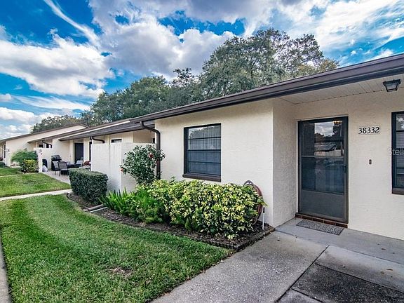 3rd image of 38332 Cottonwood Pl
