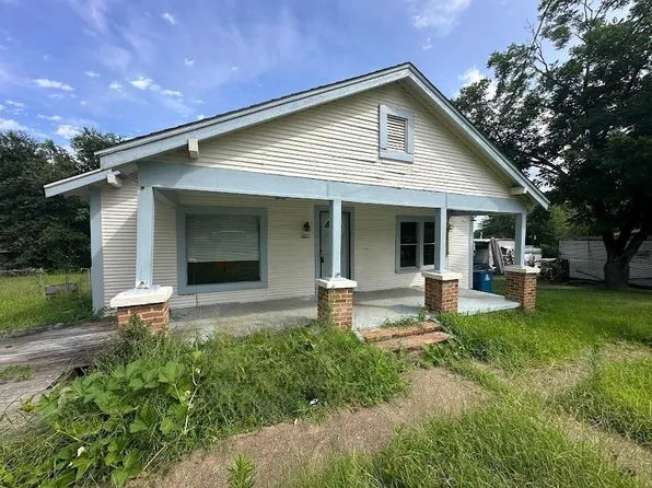 202 E Phillips St, Arp, TX 75750
