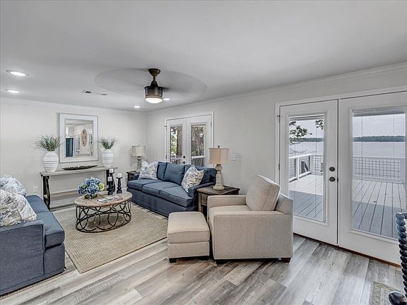 4th image of 236 N Spring Creek Cir