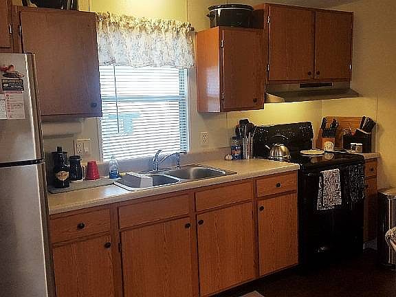 2nd image of 1910 Enterprise Ave #3