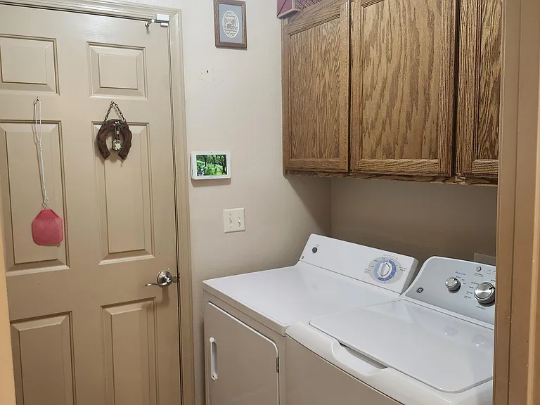 3048 Mirage Dr — Photo 37