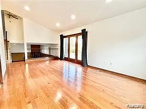 491 Leetonia Dr — Photo 3