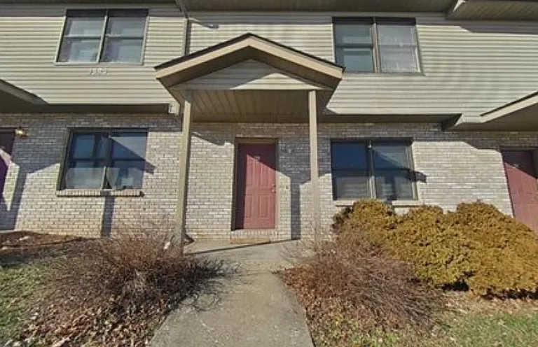 1383 W Allen St #B3 — Photo 1