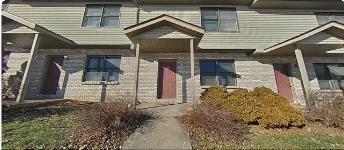 Photo 1 of 12 - 1383 W Allen St #B3 - Bloomington, IN Primary Photo - 1383 W Allen St #B3