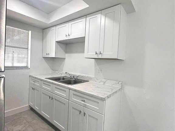 4th image of 2905 Nelson St APT 1