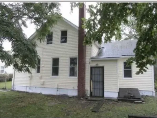 706 E 11th St, Michigan City, IN 46360