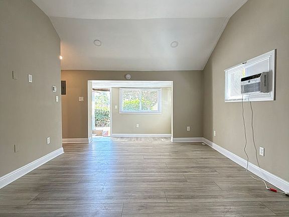 5th image of 4089-4091 San Carlos St #4089