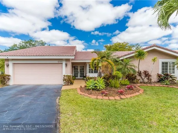 695 NW 107th Ln, Pompano Beach, FL 33071