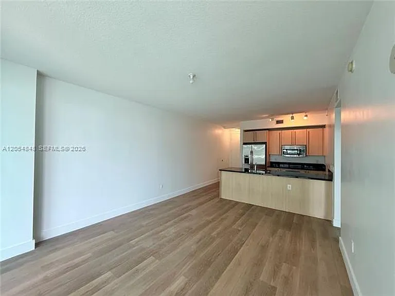 79 SW 12th St S #CU-1208 — Photo 9