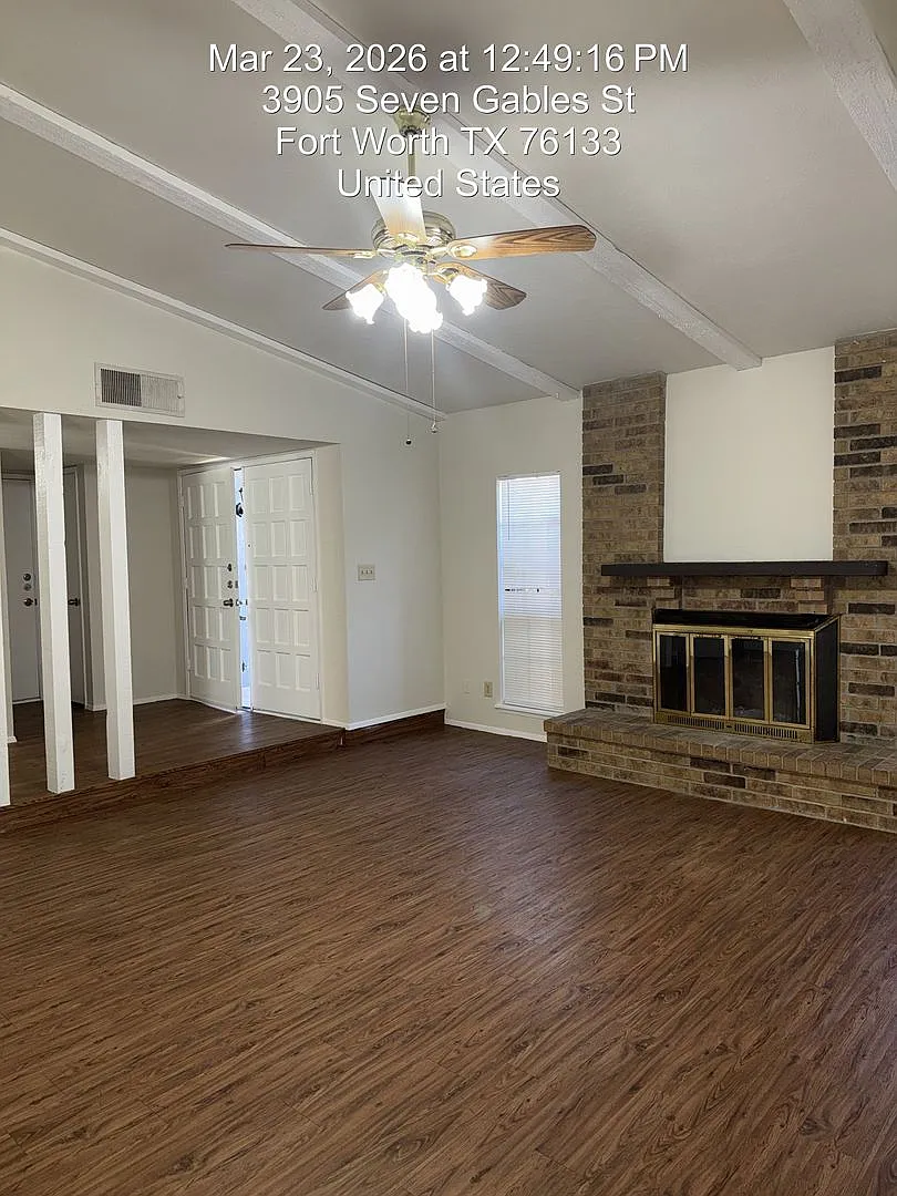 Building Photo - 3905 Seven Gables St