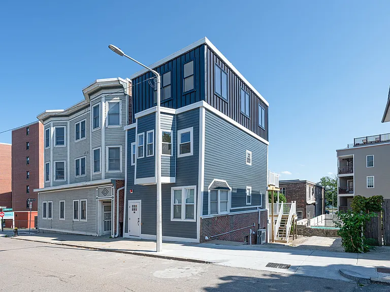 465 E 8th St #1 — Photo 16