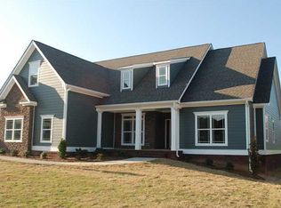 8898 Seven Lakes Dr #133, Ooltewah, TN 37363
