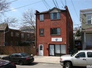 1544 126th St, College Point, NY 11356
