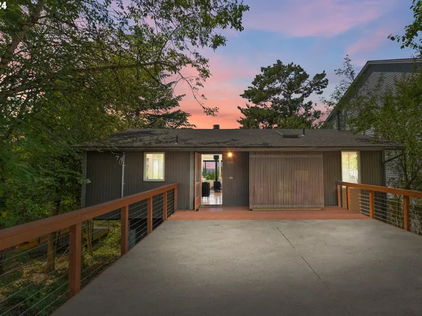 4341 SW Washouga Ave, Portland, OR 97239