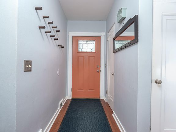 3rd image of 1225 Franklin St