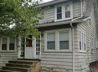 188 N Ocean Ave, Freeport, NY 11520