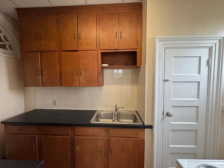 110 Langhorne Ln #4 — Photo 6