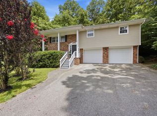 1425 Clearpoint Dr, Hixson, TN 37343