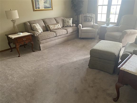 2nd image of 192 Golfwood Dr