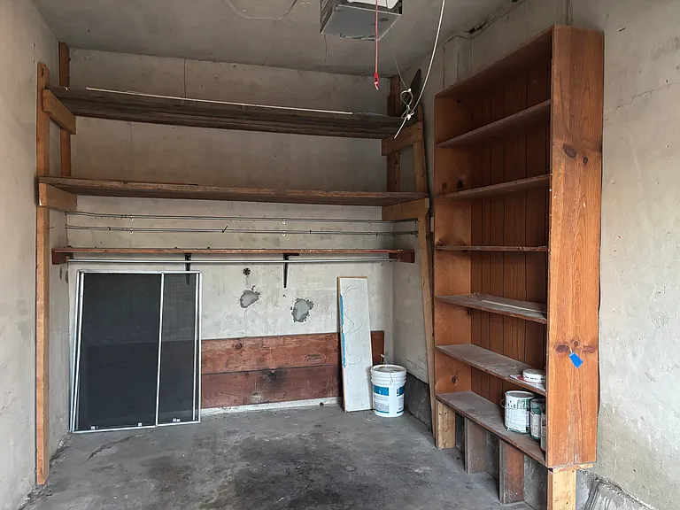 805 Howard St — Photo 10