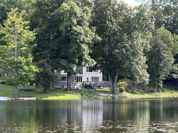 915 Plymouth Lake Dr, Stillwater Twp., NJ 07860