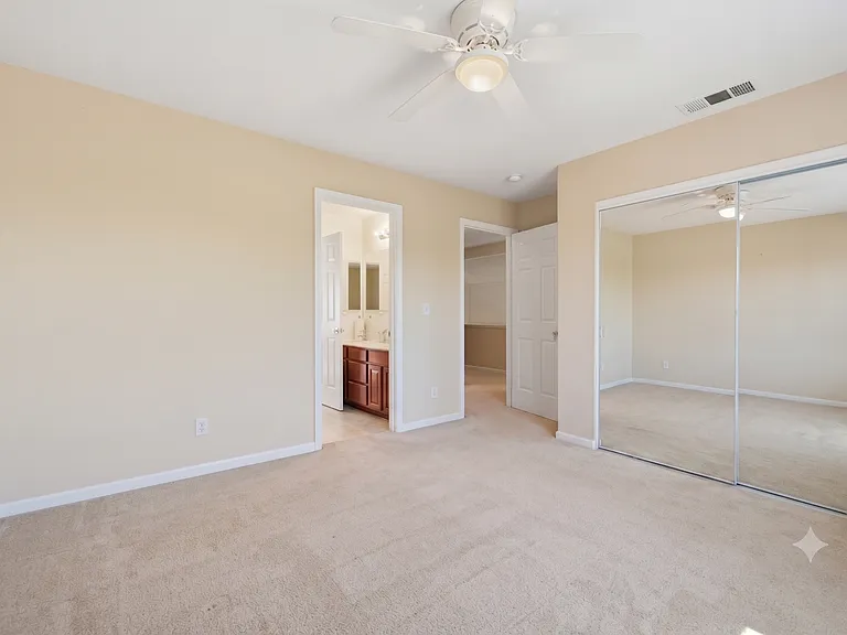 4501 Thoroughbred Ct — Photo 22