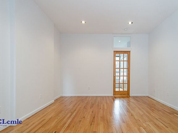 4th image of 1592 2nd Ave APT 5C