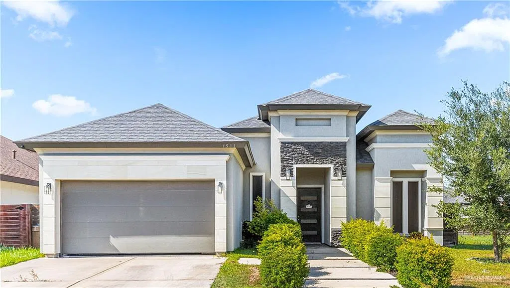 3 bed, 2.0 bath, 1620 sqft, $1,900 — Photo 1