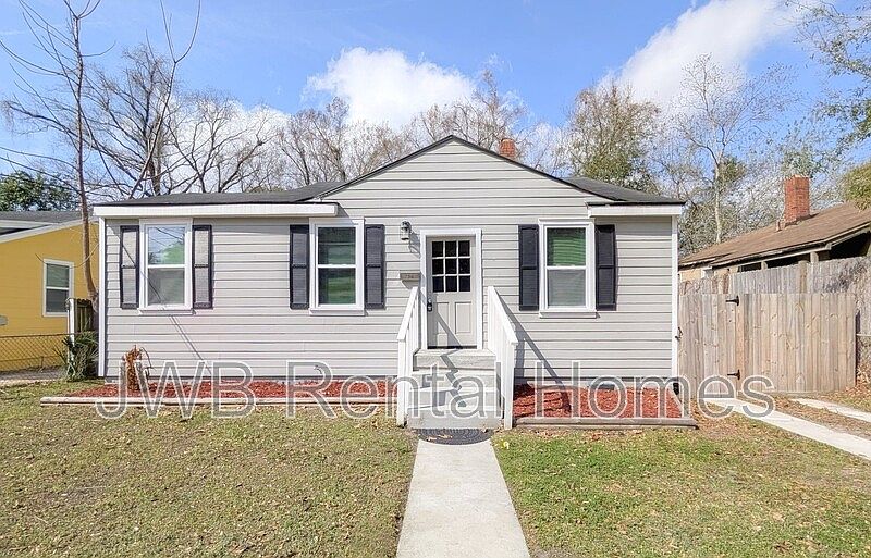 1st image of 736 West St