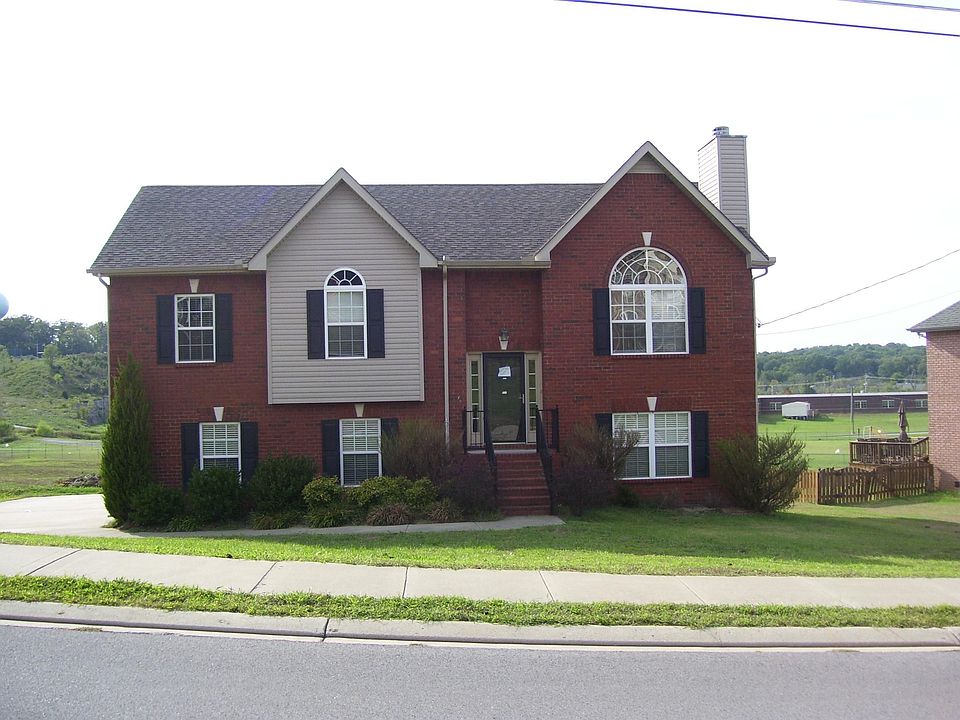 1st image of 3911 Henricks Hill Dr