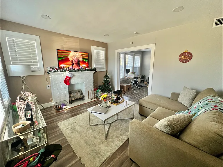 2018 McMillan Ave #2018 — Photo 11