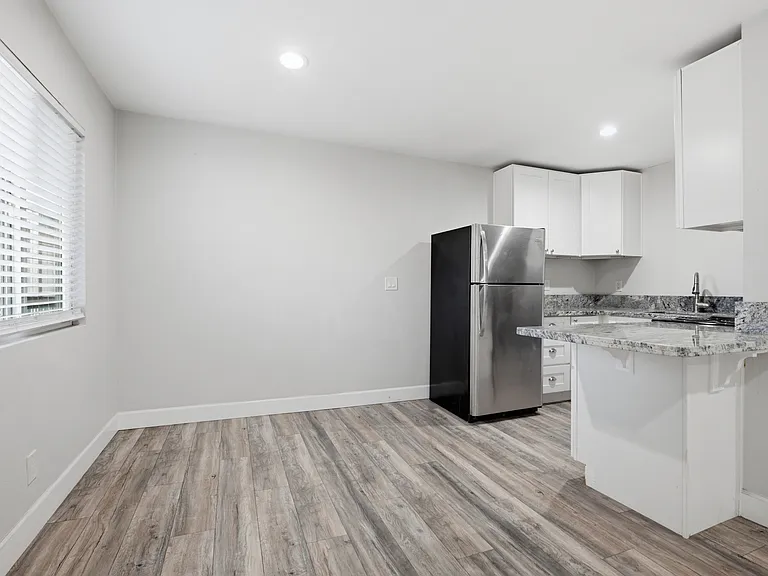 4275 48th St #12 — Photo 3