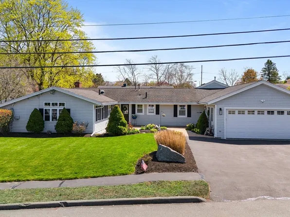 16 Magnolia Ter, Peabody, MA 01960