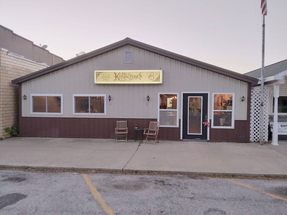 405 Park St, Cisne, IL 62823 Zillow