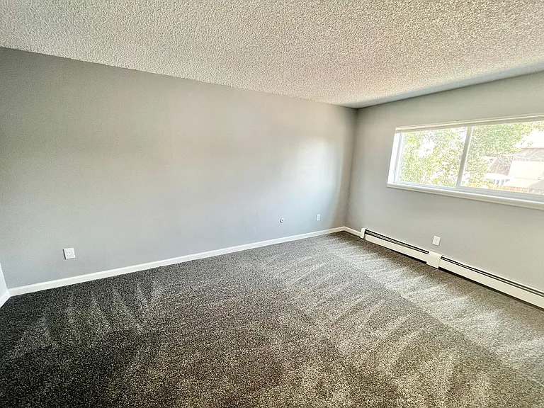 Myers Court — Photo 18