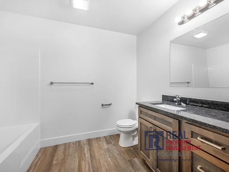 110 W Siphon Rd #10-BLD — Photo 8