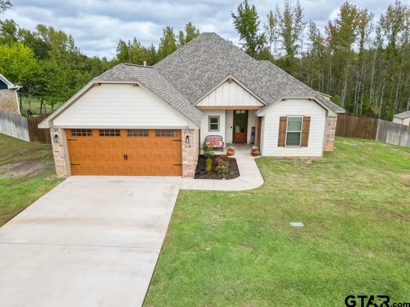 216 Smith Cir, Lindale, TX 75771