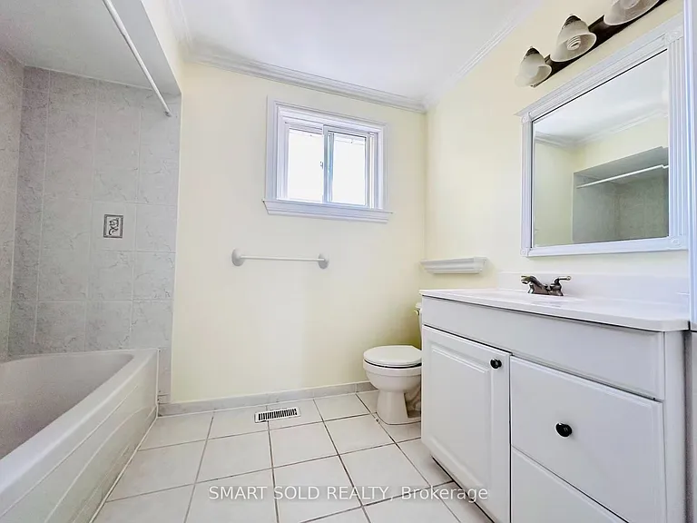22 Hemingway Cres — Photo 15