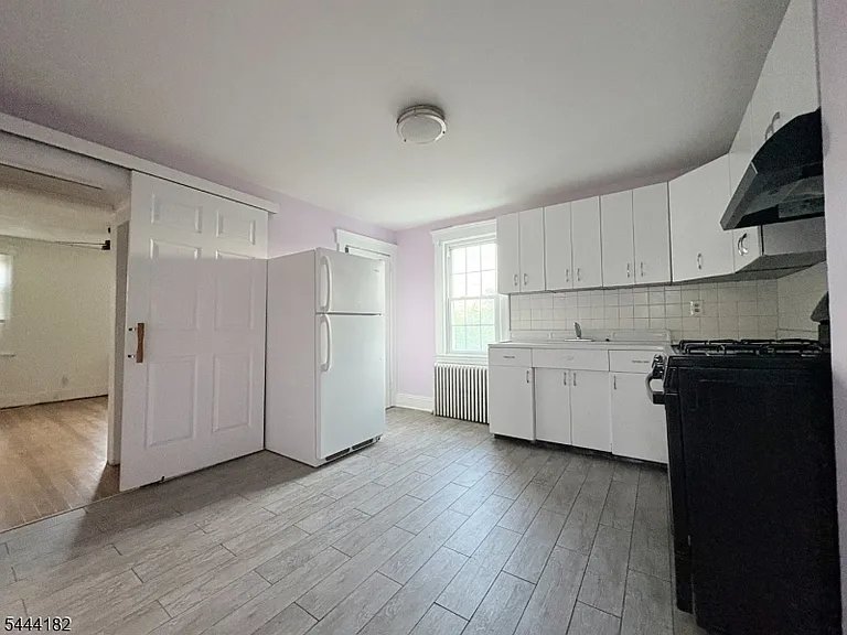 251 N 7th Ave — Photo 8