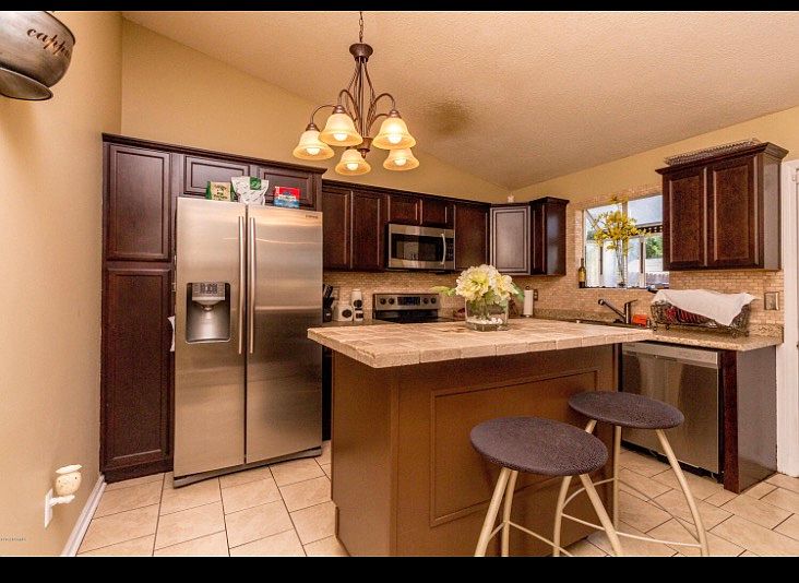 1st image of 736 Pinewood Dr