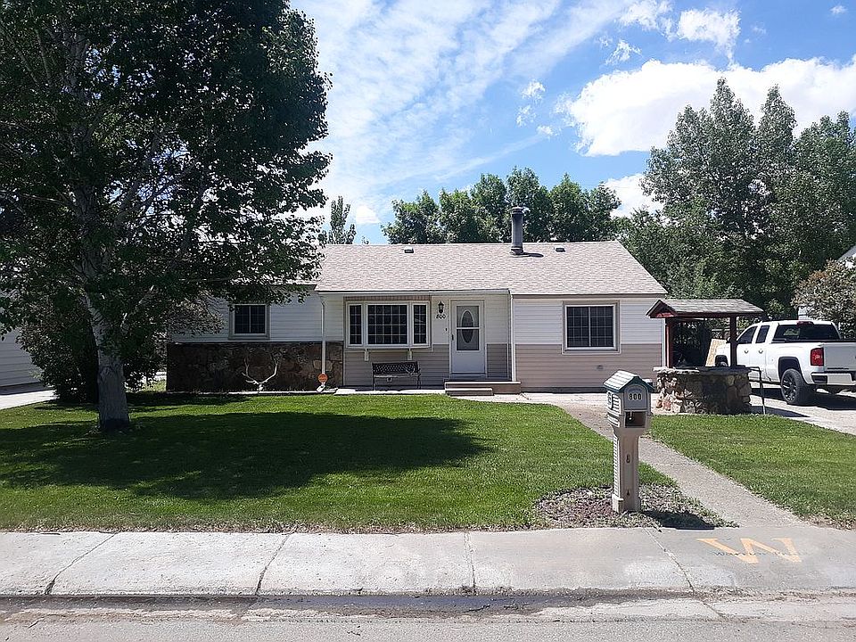 1st image of 800 S 12th St