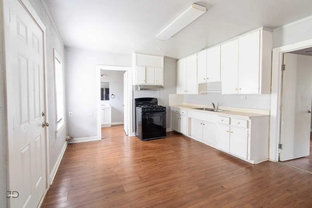 Building Photo - 4709 Coronado Ave #2