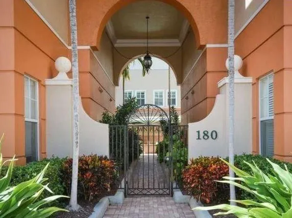 180 NE 6th Ave APT F, Delray Beach, FL 33483