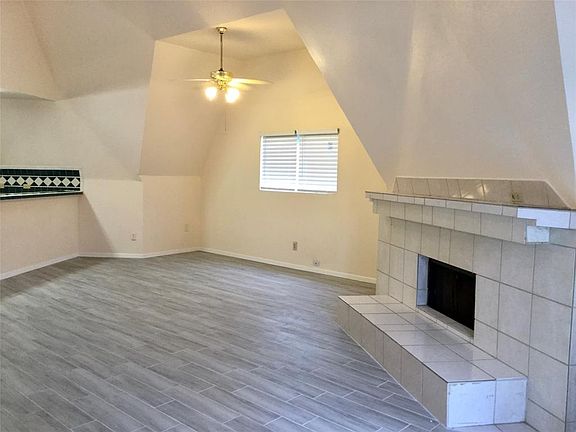 4th image of 1608 Mayflower Dr