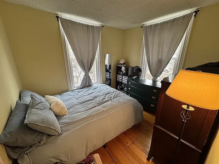 19 Crescent St #4A — Photo 9
