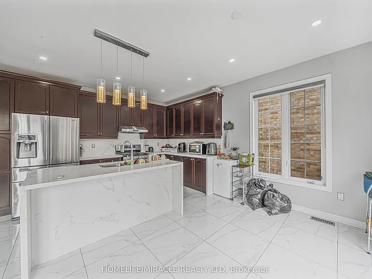 9 Berryfield Way — Photo 13