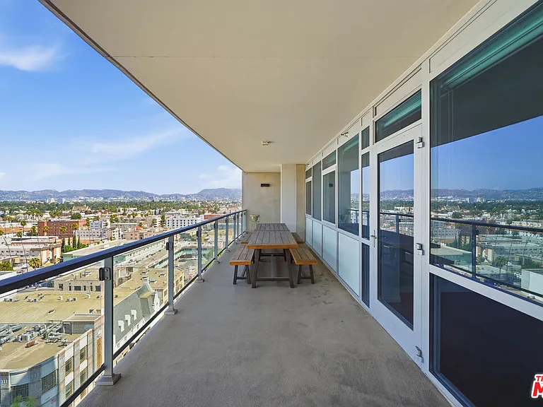 3785 Wilshire Blvd #1607 — Photo 30