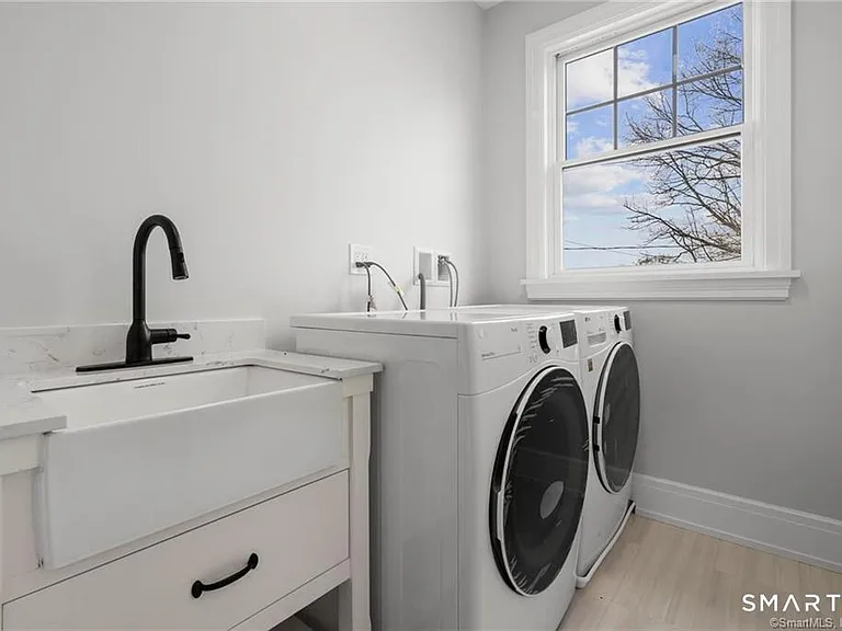 5 Shaw Ave — Photo 31
