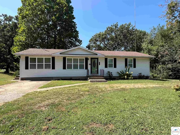 201 S Hill Dr, Stover, MO 65078