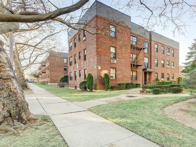 47-28 215 Place #2D, Queens, NY, 11361